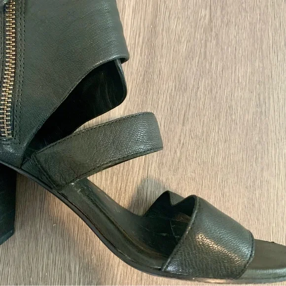 Eileen Fisher Black Leather Heeled Sandals - Picture 6 of 11